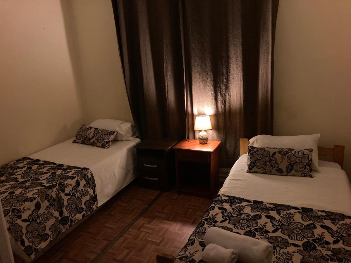 Hostal Hellen Πουέρτο Νατάλες Εξωτερικό φωτογραφία