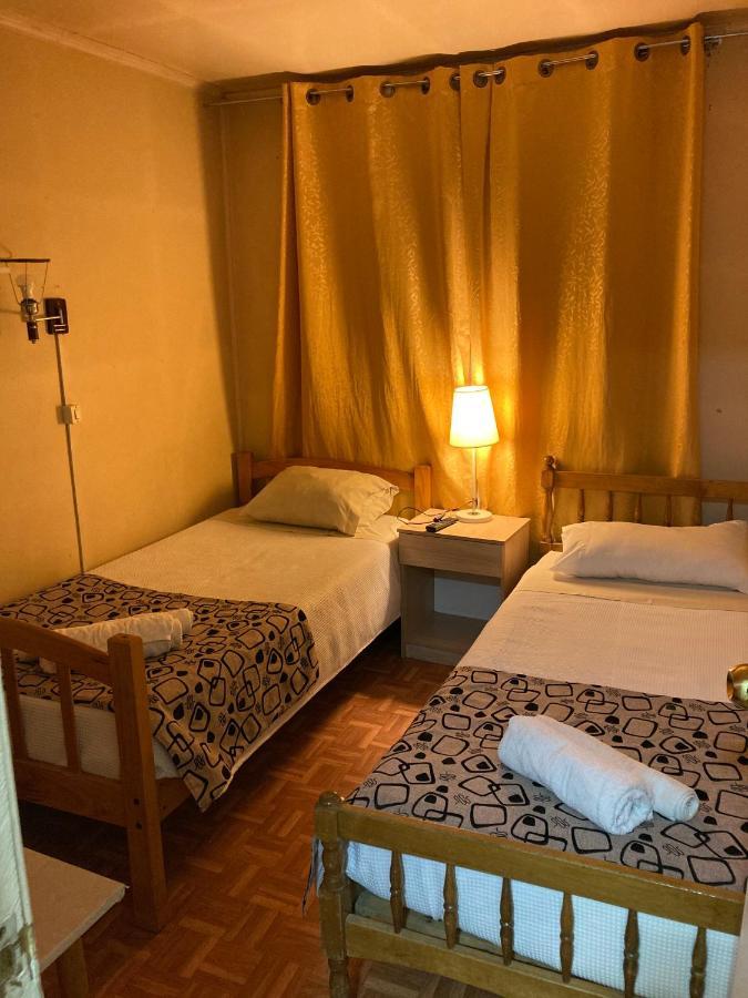 Hostal Hellen Πουέρτο Νατάλες Εξωτερικό φωτογραφία