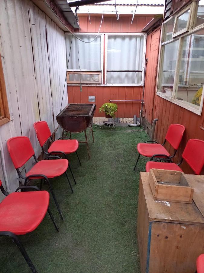 Hostal Hellen Πουέρτο Νατάλες Εξωτερικό φωτογραφία
