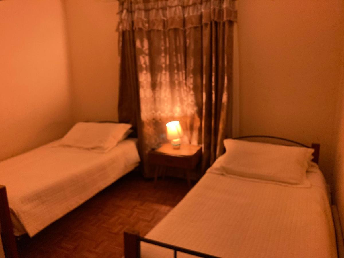 Hostal Hellen Πουέρτο Νατάλες Εξωτερικό φωτογραφία