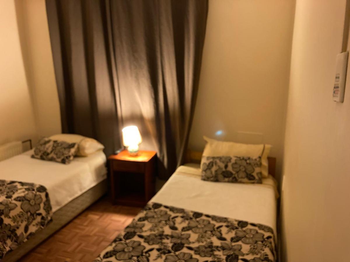 Hostal Hellen Πουέρτο Νατάλες Εξωτερικό φωτογραφία