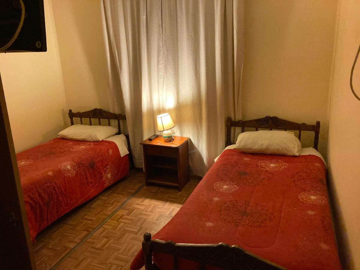Hostal Hellen Πουέρτο Νατάλες Εξωτερικό φωτογραφία