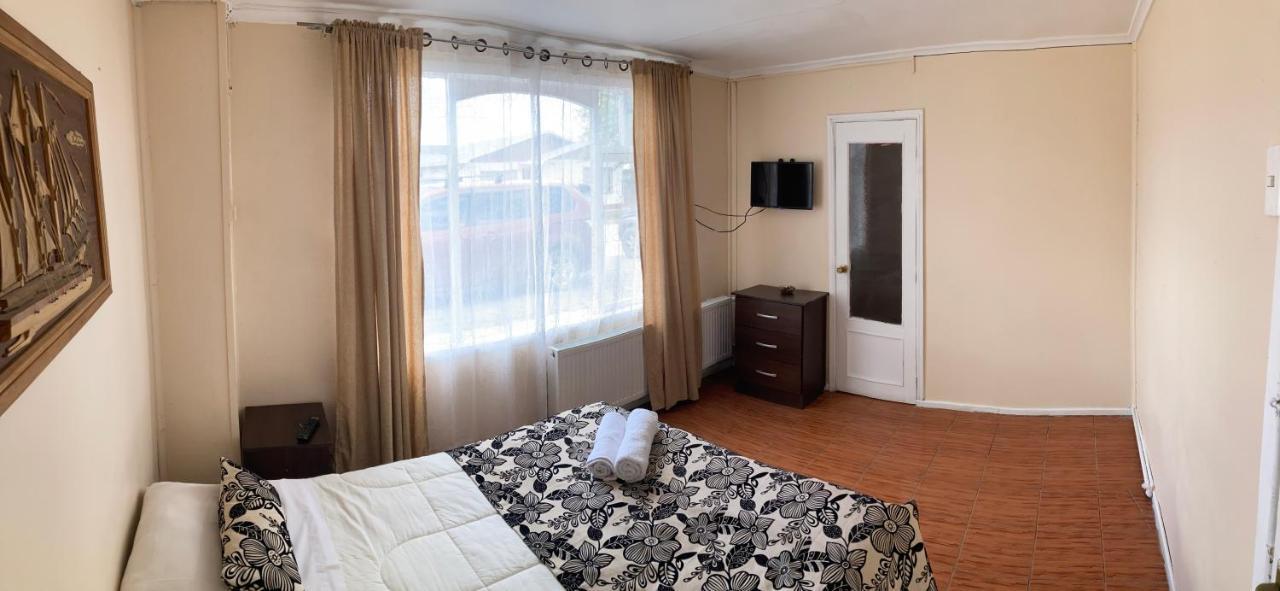 Hostal Hellen Πουέρτο Νατάλες Εξωτερικό φωτογραφία