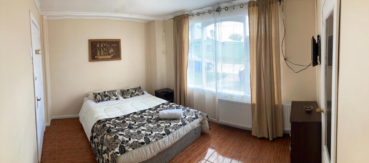 Hostal Hellen Πουέρτο Νατάλες Εξωτερικό φωτογραφία